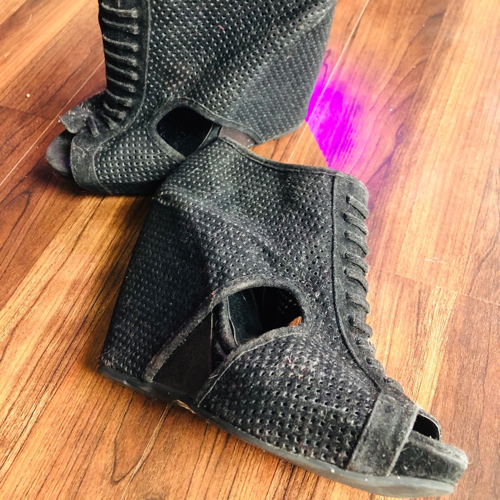 Velvet black booties